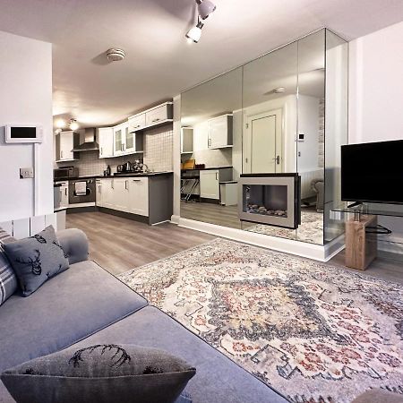 Chic Apartment In Mayfair 伦敦 外观 照片