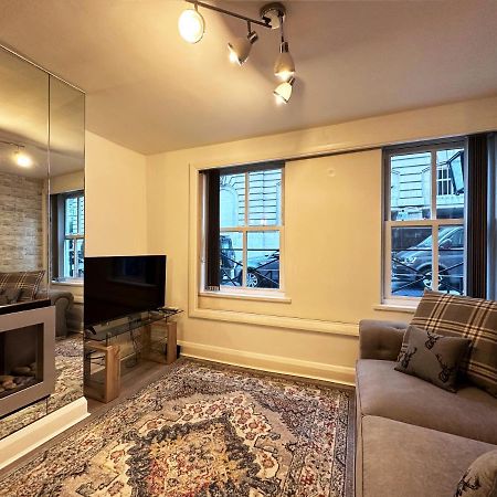 Chic Apartment In Mayfair 伦敦 外观 照片