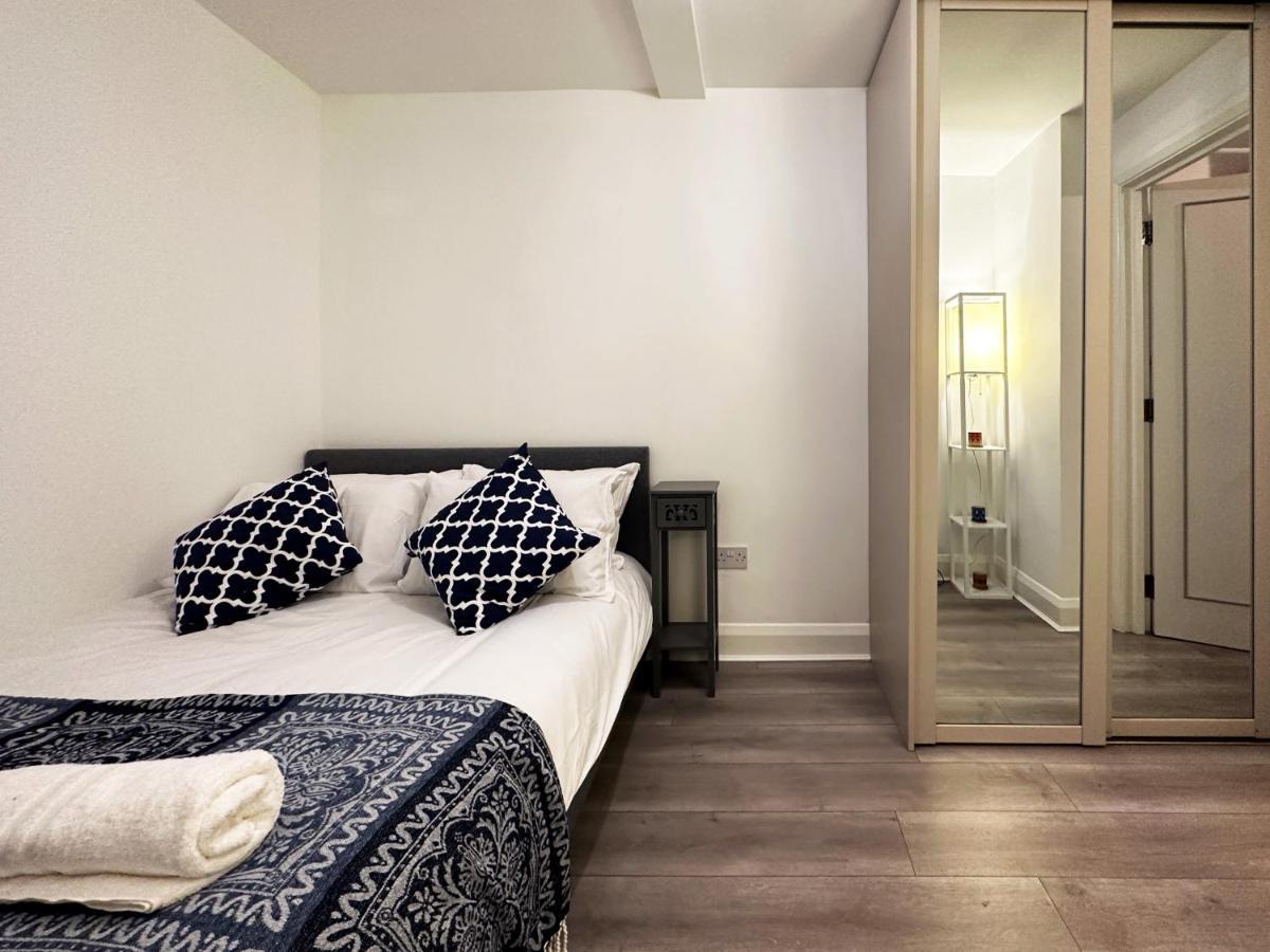 Chic Apartment In Mayfair 伦敦 外观 照片