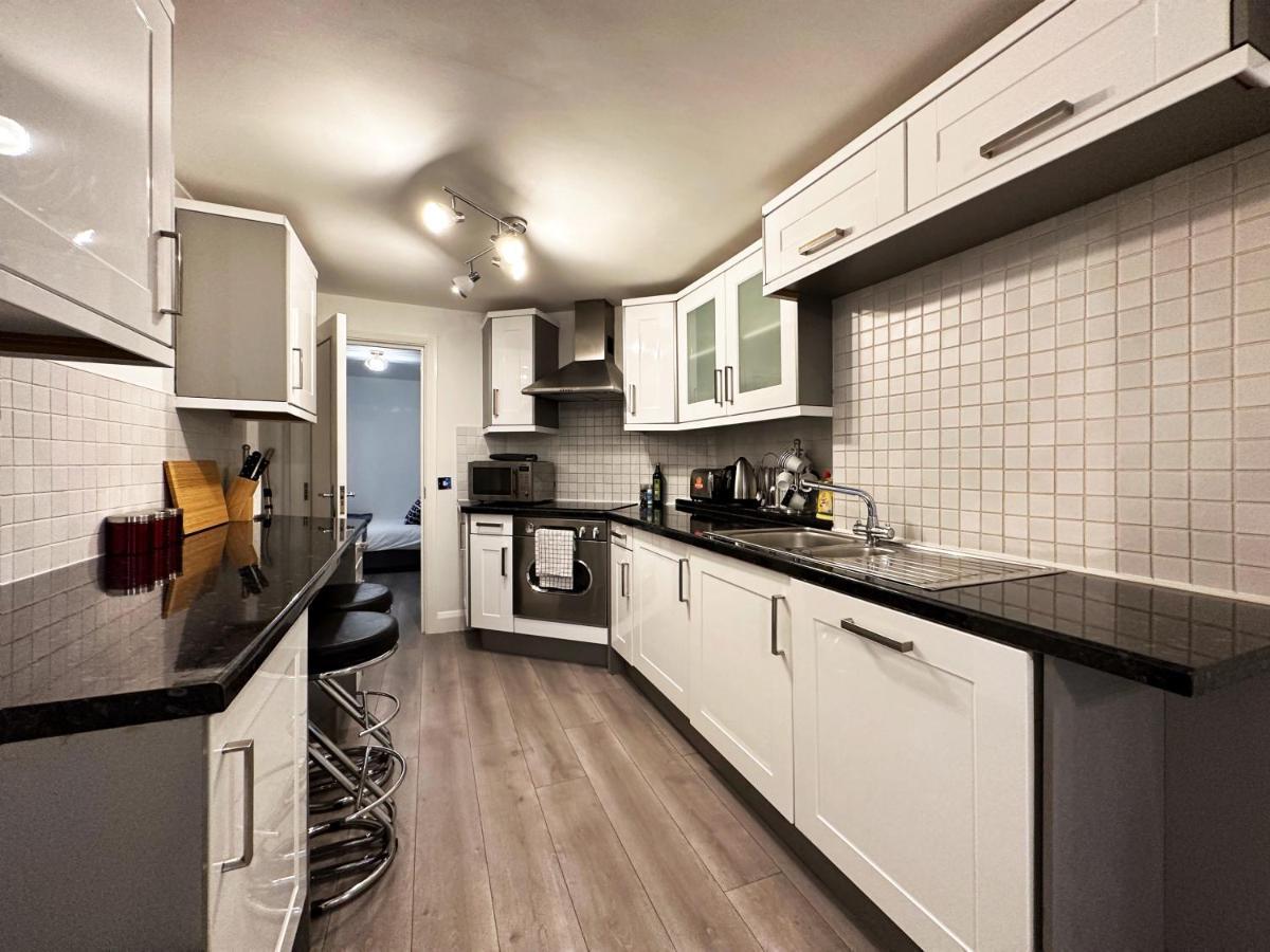 Chic Apartment In Mayfair 伦敦 外观 照片