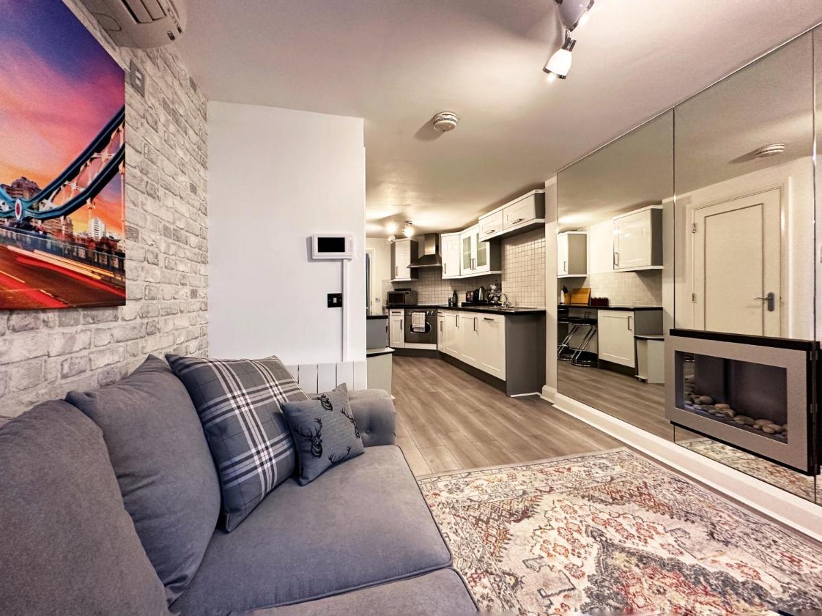 Chic Apartment In Mayfair 伦敦 外观 照片