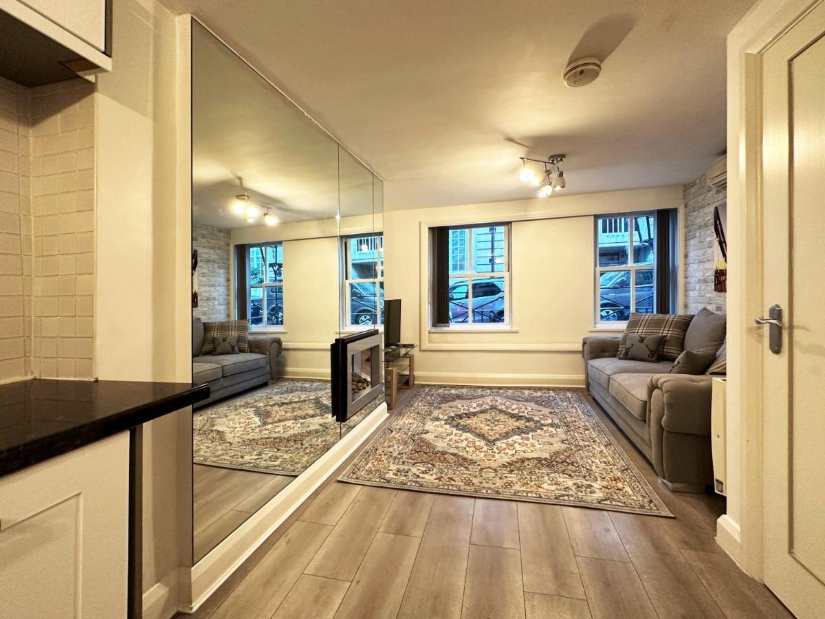 Chic Apartment In Mayfair 伦敦 外观 照片