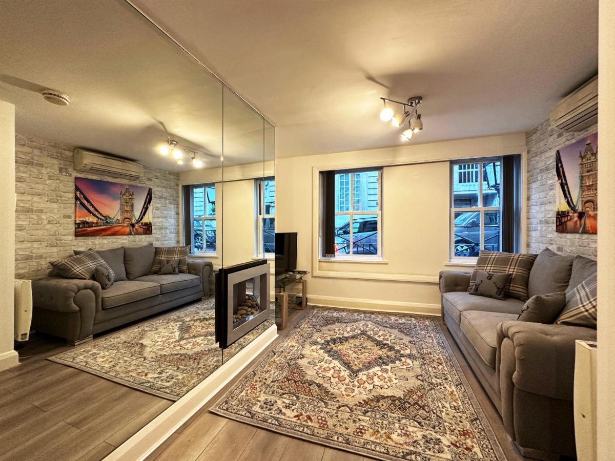 Chic Apartment In Mayfair 伦敦 外观 照片