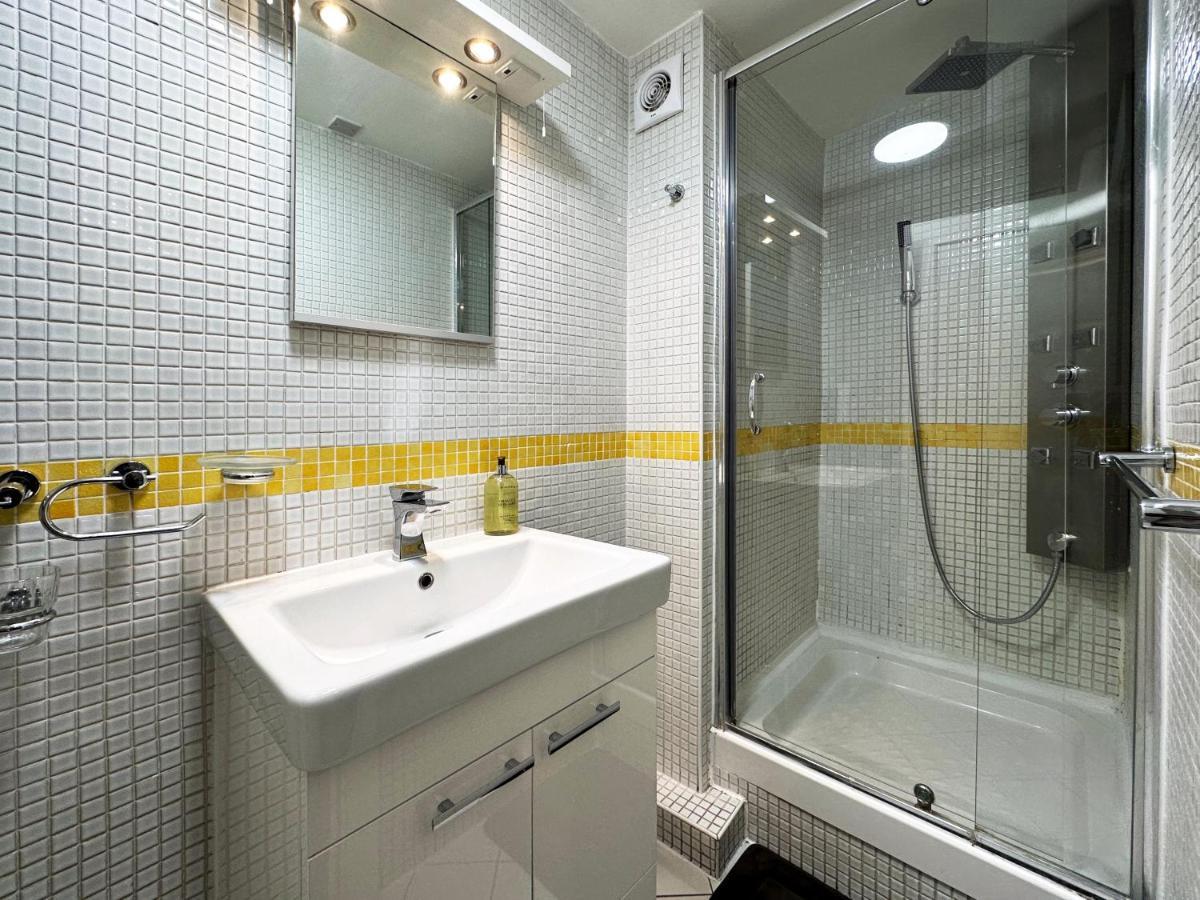 Chic Apartment In Mayfair 伦敦 外观 照片